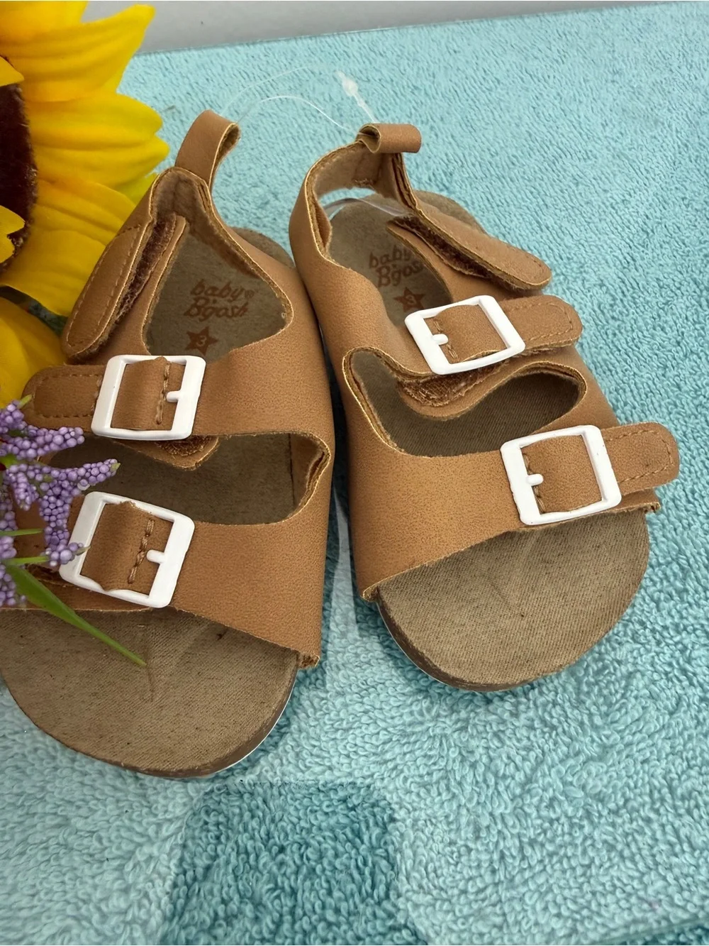 OshKosh B'gosh Tan Brown Sandals with White Buckles